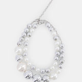 Classy Contrast Faux Pearls Necklace