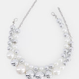 Classy Contrast Faux Pearls Necklace